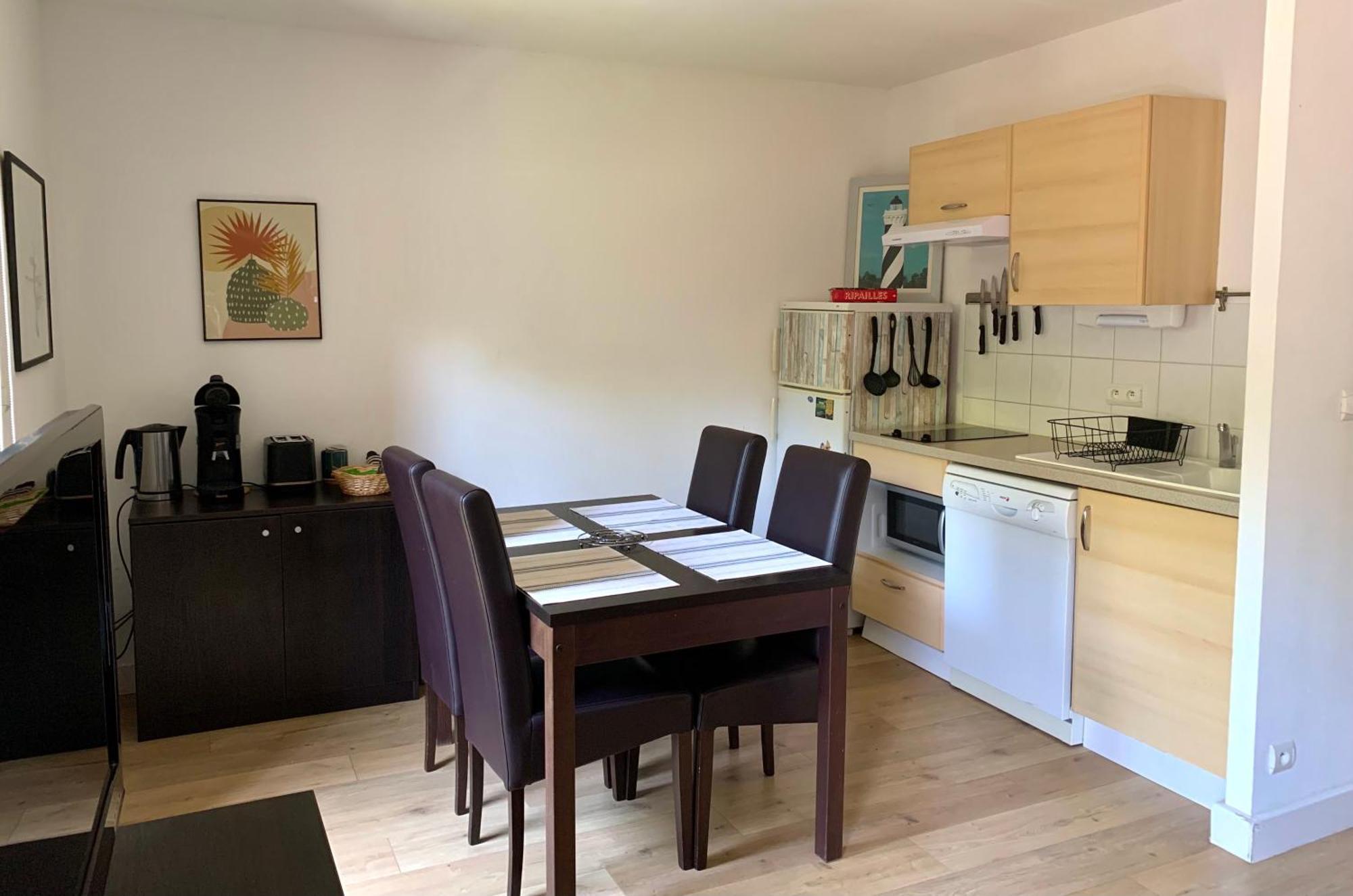 Bel Appartement Cosy Dans Residence Avec Piscine 5 Minutes Plage Messanges  Exterior foto